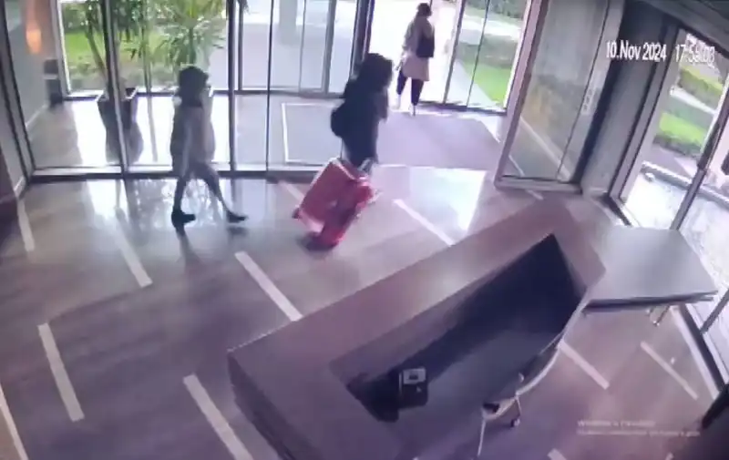 İstanbul'da Yüz Binlerce Lira Değerindeki Milyonluk Soygun: Suç Makineleri Kapıda!