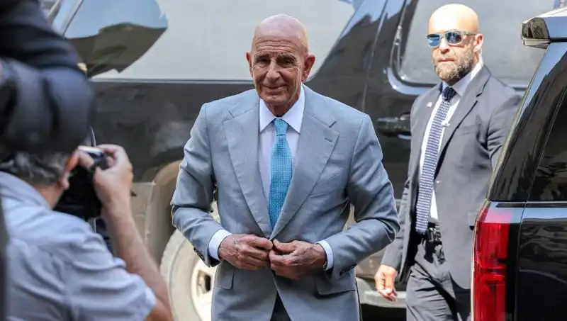 ABD Elçisi Barrack’tan Suriye’ye Sakinlik Çağrısı: Barışın Önemi