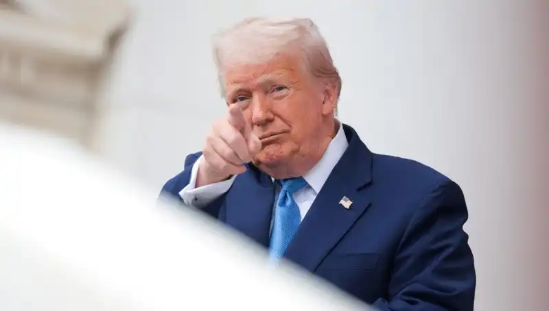 Adalet Bakanlığı'nın Trump'la İlgili Şok Eden Epstein Belgeleri Açıklaması