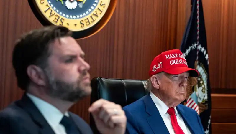 Trump’ın Azil Tasarısı Reddedildi: Siyasi Rüzgarlar Nereye Eviriliyor?