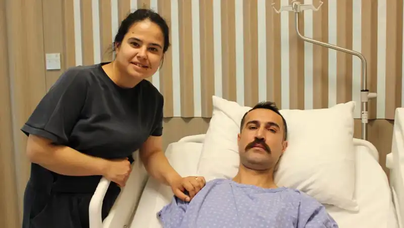 Kalın Bağırsak Kanseri: Midede Ağrı Zannetti, Hayatını Değiştiren Gerçekle Karşılaştı