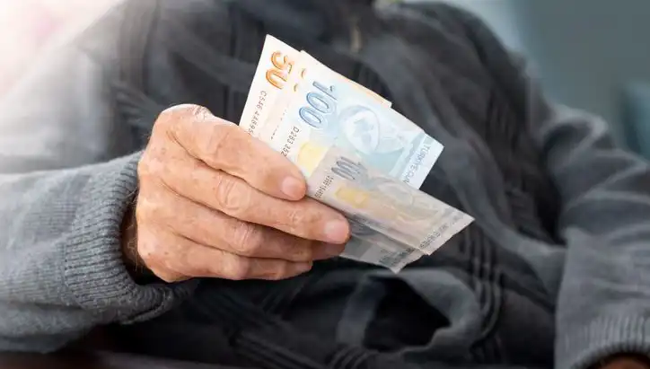 Emekli Ikramiyesi 4 Bin TL Oluyor: Genel Kurul'daki Yeni Teklif Neler Getirecek?