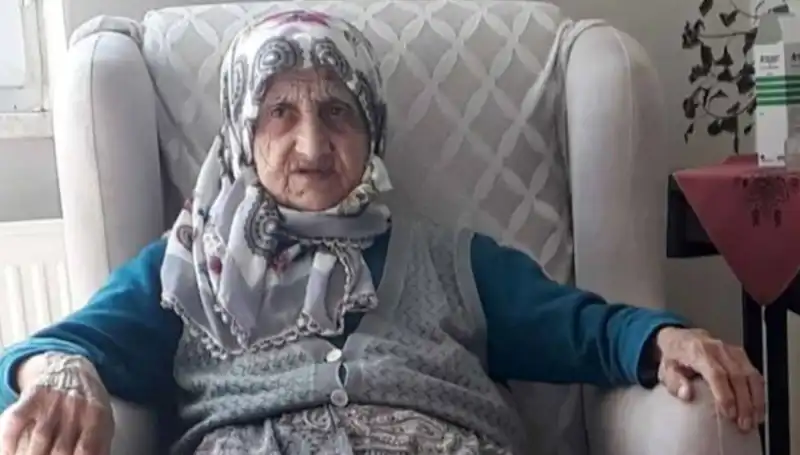 Otomobil Kazasında Yaşlı Kadının Hayatını Kaybetmesi Şok Etti