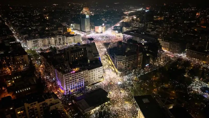 Sırbistan’da Öğrenci Protestoları: Belgrad’ı Saran Özgürlük Çağı