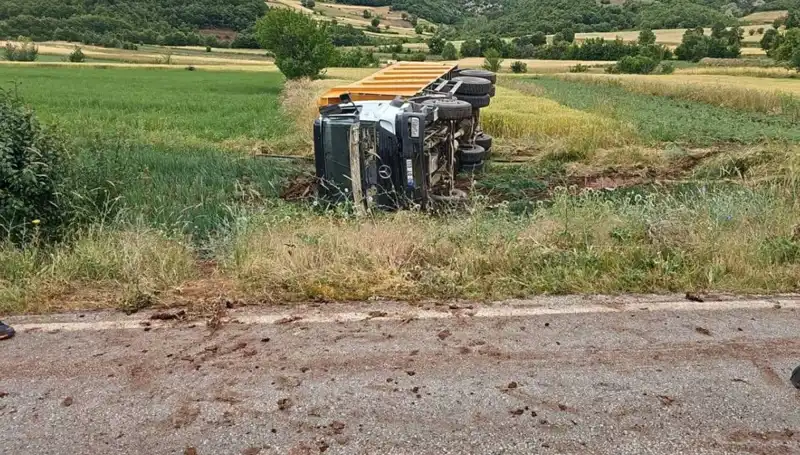 Tokat'ta Kamyon Devrildi: Bir Hayat Kaybedildi, Olayın Sebepleri Nedir?