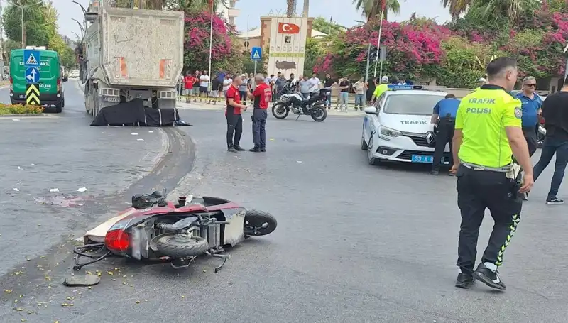 Mersin'de Feci Kaza: Bir Kişi Hayatını Kaybetti, Diğeri Yaralandı
