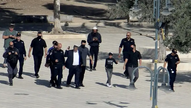 Mescid-i Aksa’ya Baskın: İsrailli Bakanın Provokatif Adımı