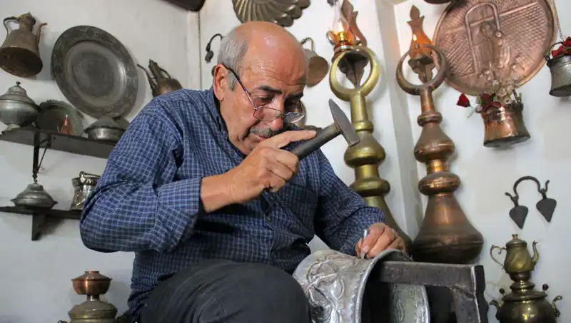 Yarım Asırlık Sanat Yolculuğu: 50 Yıldır Hayallerini Gerçekleştiriyor