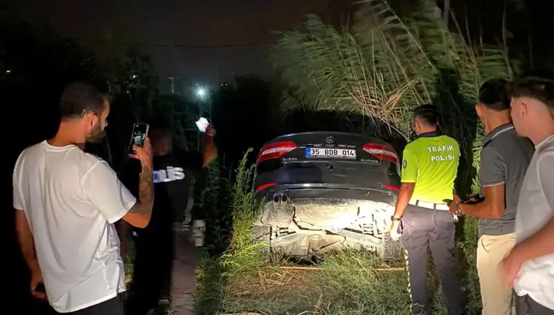 Gözler Yoldan Değil Efsaneden Ayrılmadı: Trafik Magandası Kaçışını Getirdi!