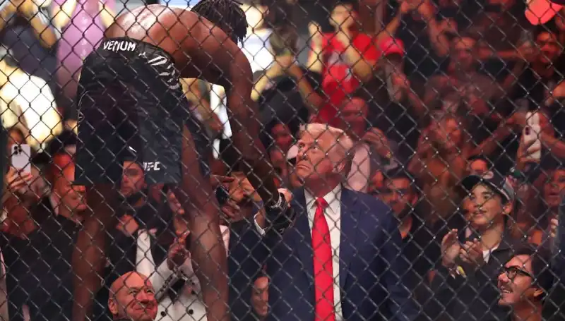 Trump, Beyaz Saray'da İlk Kez UFC Maçı Düzenleyecek!