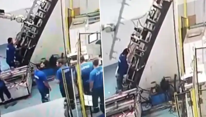 Fabrikada Dehşet Anları: Makine Sırtına Saplandı