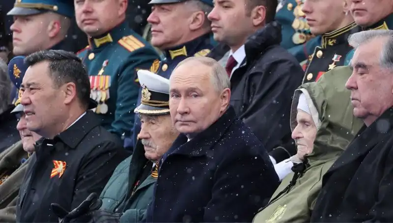Rus Ordusu Genişliyor: Putin'den Stratejik Bir Hamle Mi Geliyor?