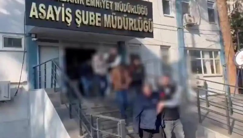 Sahte Web Sitesiyle 229 Milyonluk Vurgun: Canlı Yayında Şok Detaylar!