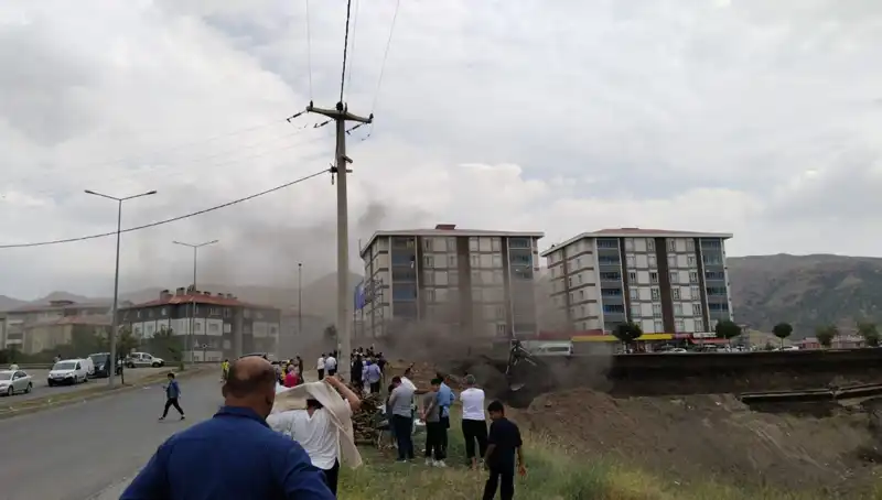 Bitlis’te Doğalgaz Hattında Patlama: Can ve Mal Kaybı Korkutuyor